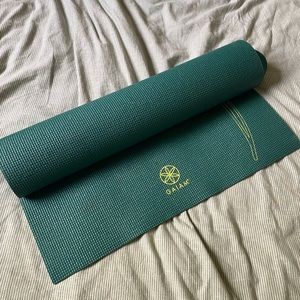 Gaiam yoga mat